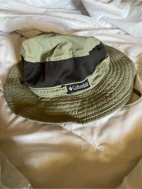 Columbia Men’s Olive & Black Boonie Sun Hat